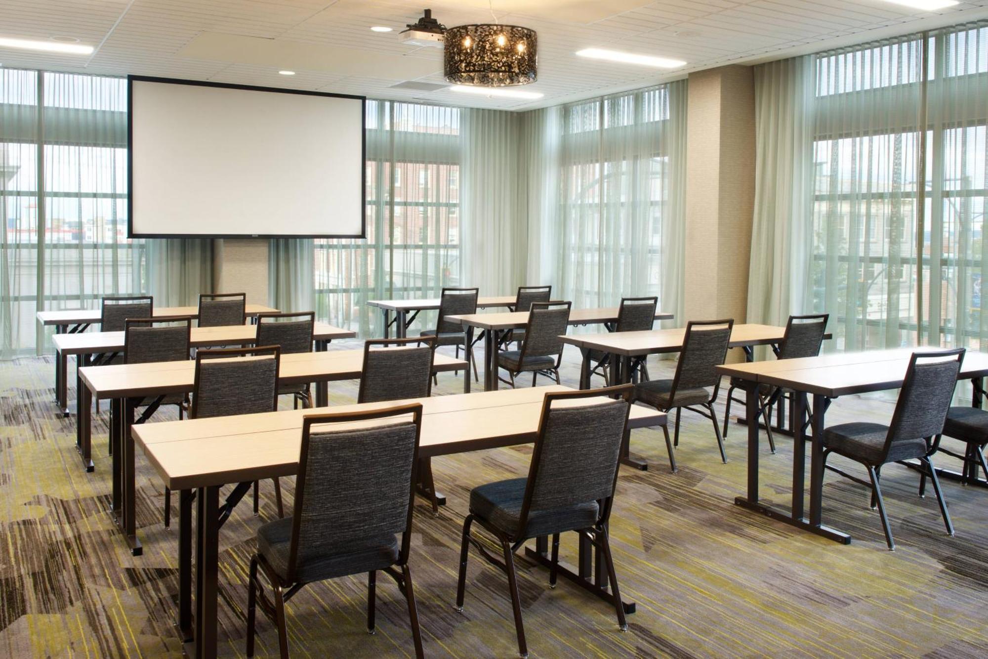 Courtyard By Marriott Seattle Everett Downtown Exteriér fotografie